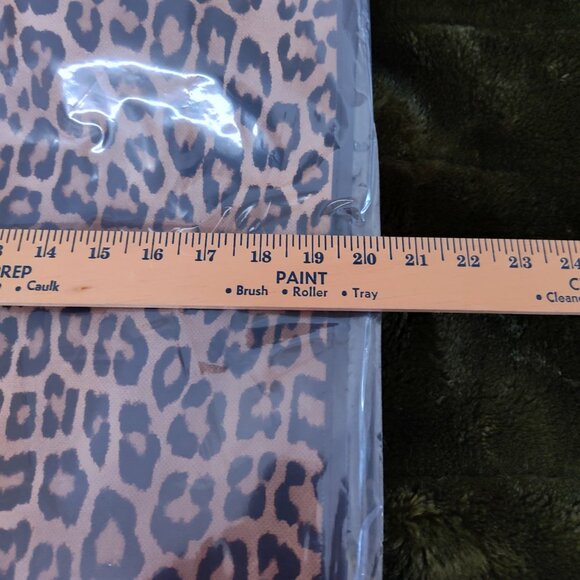 Chico's tan & black leopard print 15X20 tote bag - NWT - Picture 4 of 6